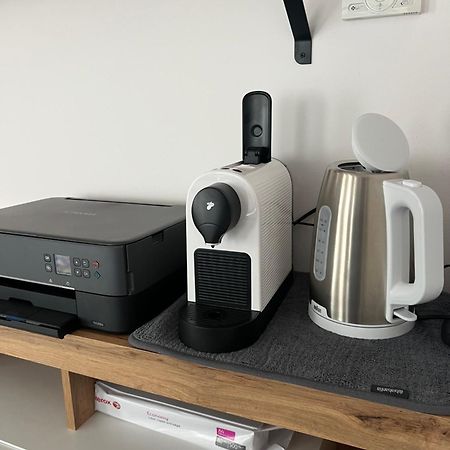 Skau Piano Family & Business Apartment Free Parking 브라티슬라바 외부 사진